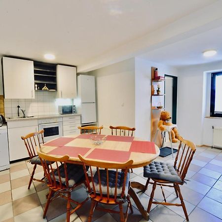 Charming Attic Apartment Near Messe Wien And Center Exterior photo